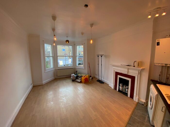 Studio To Rent In Inglewood Road, West Hampstead, NW6