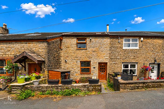 4 Bedroom Cottage For Sale In Stanhill Road, Oswaldtwistle, Accrington, BB5