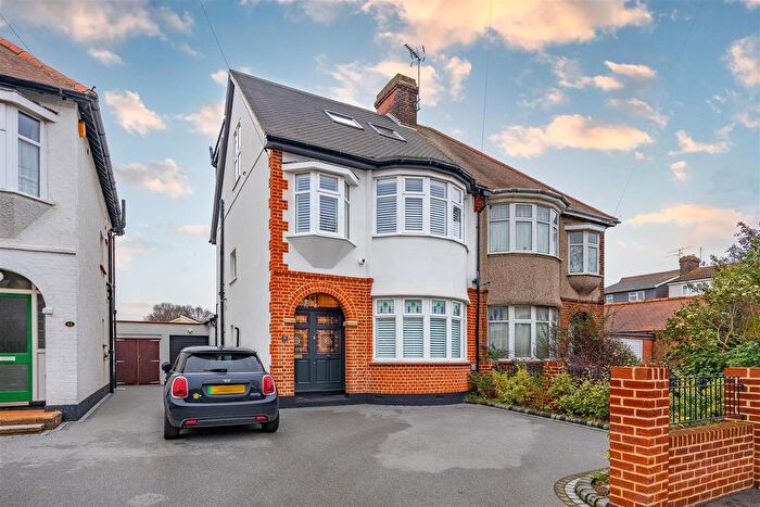 4 Bedroom Semi-Detached House For Sale In Bridgwater Drive, Westcliff-On-Sea, SS0