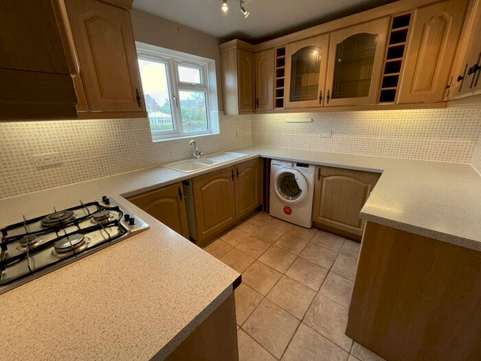 3 Bedroom Maisonette To Rent In Tomwell Close, Southam, CV47