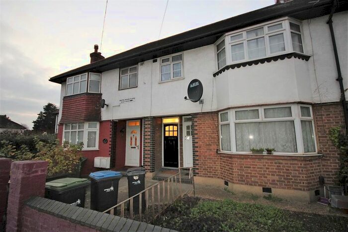 2 Bedroom Maisonette To Rent In Flat, White House, Montagu Road, London N9