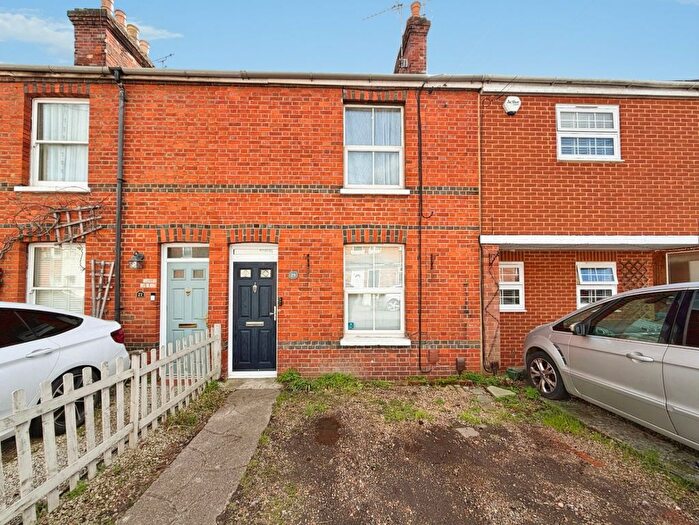 2 Bedroom Terraced House For Sale In Cordwallis Road, Maidenhead, SL6