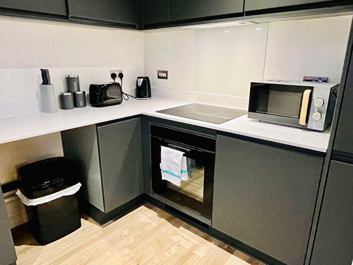 1 Bedroom Flat To Rent In Seymour Grove, Old Trafford, Manchester, M16