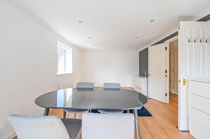2 Bedroom Flat For Sale In Campania Building, Wapping, London, E1W