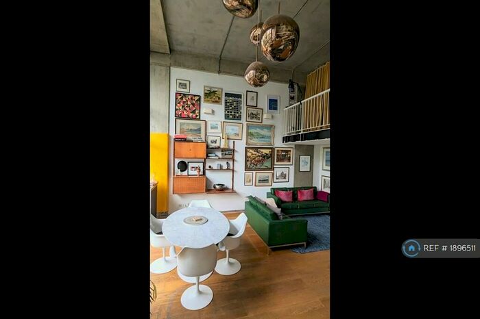 2 Bedroom Flat To Rent In Kings Wharf, London, E8