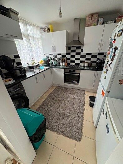 4 Bedroom Terraced House To Rent In Kynaston Wood, Harrow, HA3