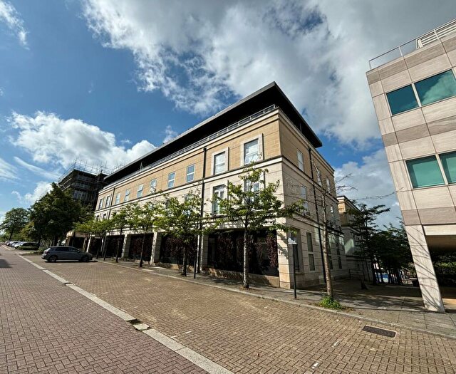 2 Bedroom Apartment To Rent In Paragon Building, Upper Fourth Street, Central Milton Keynes, MK9