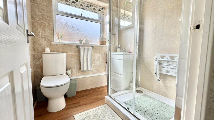 2 Bedroom Bungalow For Sale In Littlemore Close, Saughall Massie, Wirral, CH49