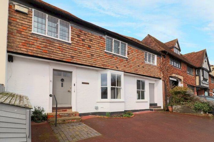 3 Bedroom Terraced House To Rent In Canterbury, CT4