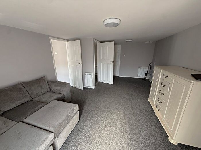 2 Bedroom Bungalow To Rent In West Fork, Farnham Road, Liss, Hampshire, GU33