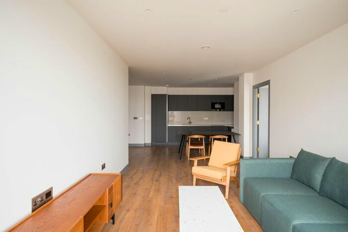 2 Bedroom Flat To Rent In Apartment, Gessner Apartments, Watermead Way, London, N17