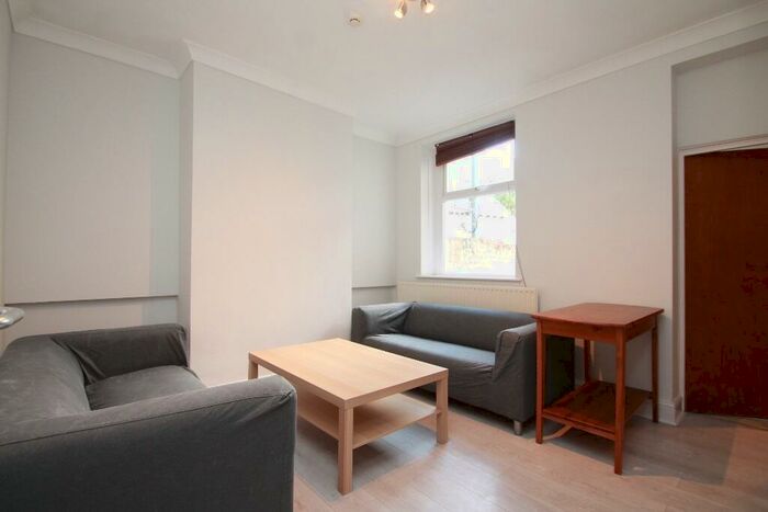 5 Bedroom Terraced House To Rent In Diana Street, Cardiff(City), CF24