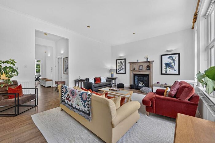 4 Bedroom Apartment To Rent In Lindfield Gardens, Hampstead, NW3