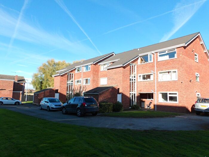 2 Bedroom Flat To Rent In Oak Avenue, Nottingham, NG13