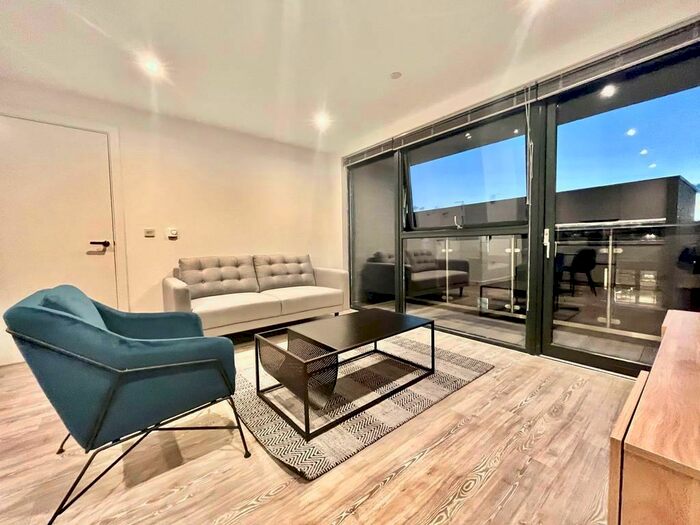 2 Bedroom Apartment To Rent In Potato Wharf, Goodwin Building, M3