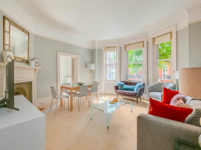2 Bedroom Flat To Rent In Wetherby Mansions, Earls Court Square, London, SW5