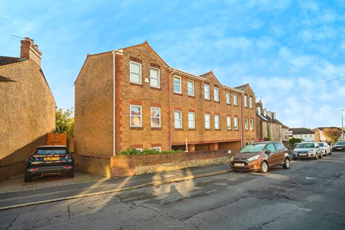 1 Bedroom Flat For Sale In Hartnup Street, Maidstone, ME16