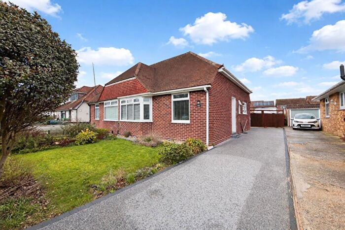 3 Bedroom Semi-Detached Bungalow For Sale In Coombe Farm Avenue, Fareham, PO16