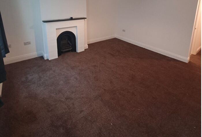 3 Bedroom Flat To Rent In Bishops Way, London, E2