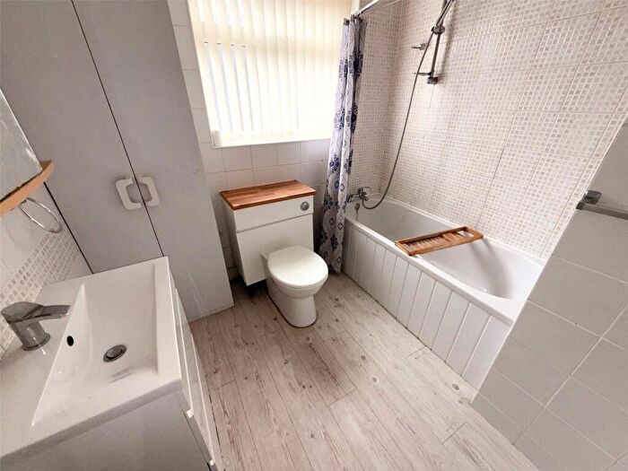 2 Bedroom Bungalow For Sale In Glenmore Avenue, Thornton-Cleveleys, Lancashire, FY5