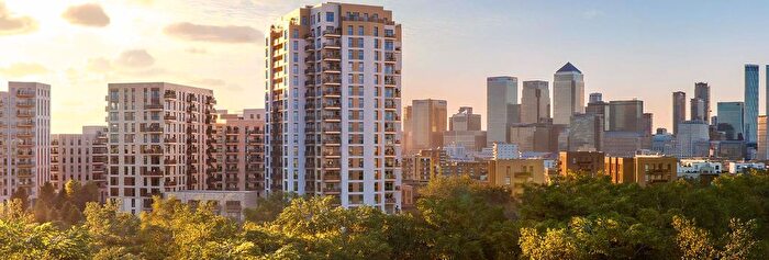 1 Bedroom Flat For Sale In Bow, Bow, E3