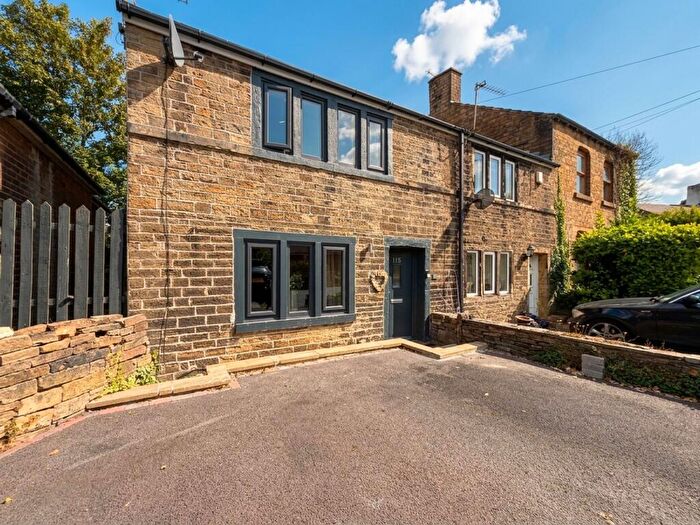 3 Bedroom Cottage For Sale In Highgate Lane, Lepton, HD8
