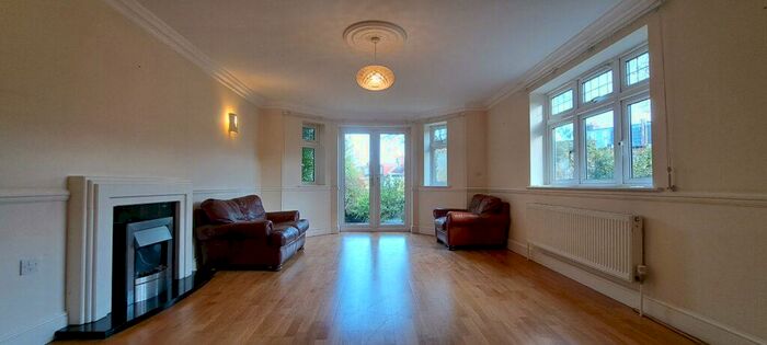5 Bedroom Detached House To Rent In Bedroom Detached House &#; Clifton Road, Alexandra Palace, N22