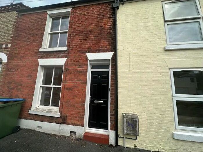 2 Bedroom House To Rent In Methuen Street, Inner Avenue, SO14