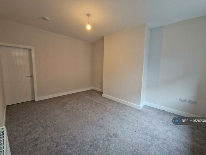 2 Bedroom Terraced House To Rent In Castle Street, Barnsley, S70
