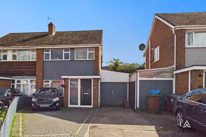 3 Bedroom House For Sale In Lonsdale Road, Branston, Burton-On-Trent, DE14