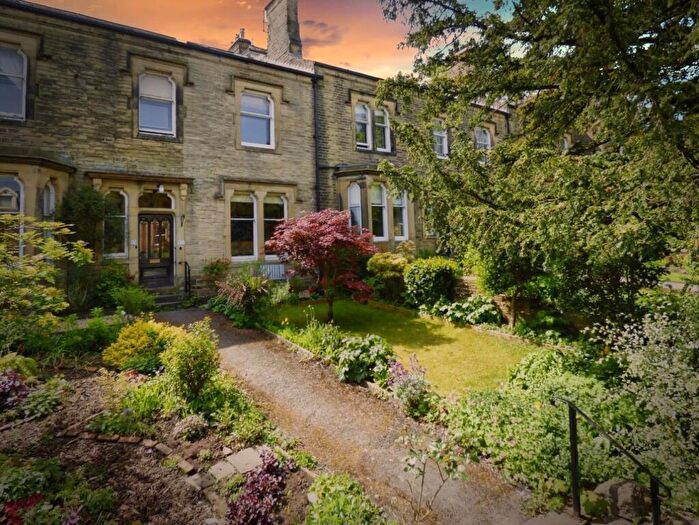 4 Bedroom Terraced House For Sale In Gargrave Road, Skipton, BD23