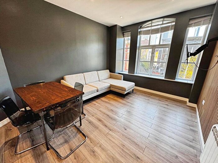 2 Bedroom Flat To Rent In Merchants House, North Street, Leeds, West Yorkshire, LS2