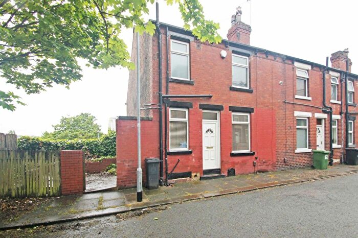 1 Bedroom End Of Terrace House To Rent In Vesper Place, Kirkstall, Leeds, LS5