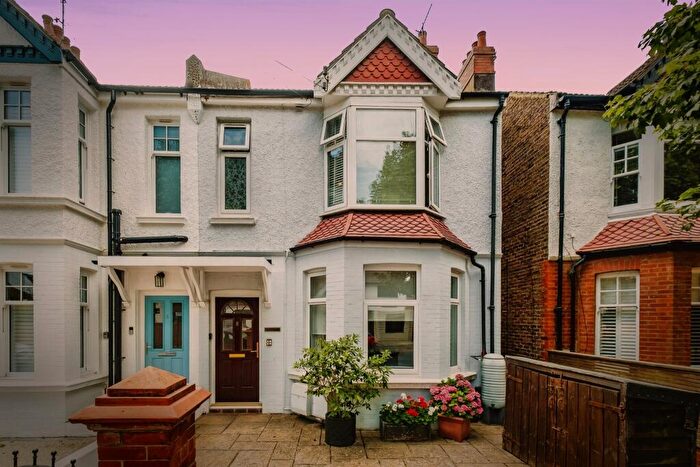 2 Bedroom Maisonette For Sale In Portland Villas, Hove, BN3