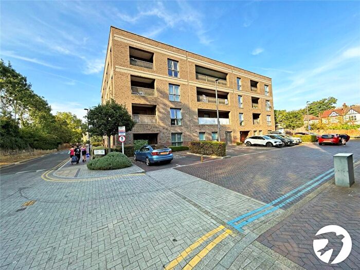 1 Bedroom Flat To Rent In Dempsey Court, Adenmore Road, London, SE6