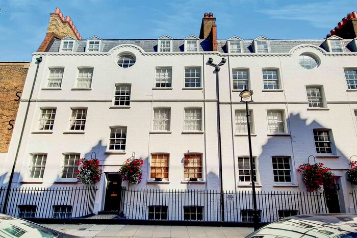 1 Bedroom Flat To Rent In Cranfield Court, Marylebone, London, W1H