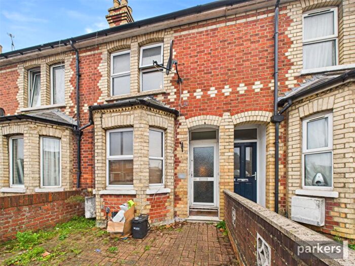 3 Bedroom Terraced House To Rent In Basingstoke Road, Reading, Berkshire, RG2