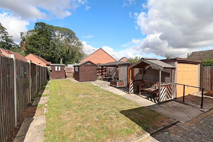 2 Bedroom Semi-Detached Bungalow For Sale In Haytor Close, Braintree, CM7