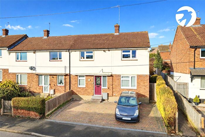 2 Bedroom End Terrace House For Sale In Fens Way, Hextable, Kent, BR8