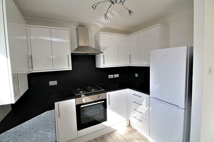 2 Bedroom Apartment To Rent In Blanefield Gardens, Glasgow, G13
