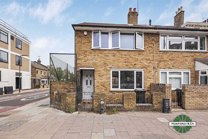 3 Bedroom End Of Terrace House To Rent In Lower Clapton Road, London, E5