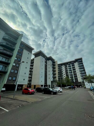 3 Bedroom Apartment To Rent In Watkiss Way, Cardiff, CF11