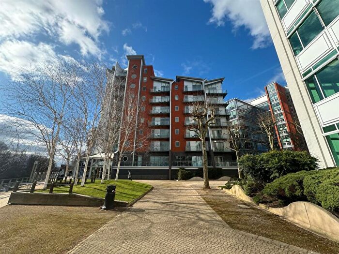 1 Bedroom Apartment To Rent In Whitehall Quay, Leeds, LS1