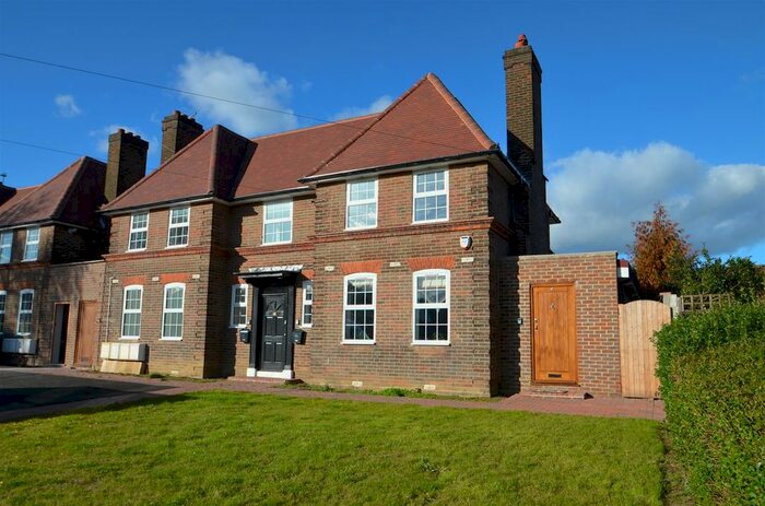 1 Bedroom Flat To Rent In Kingsend, Ruislip, HA4