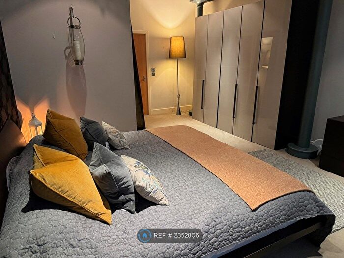 2 Bedroom Flat To Rent In Dock Street, Leeds, LS10
