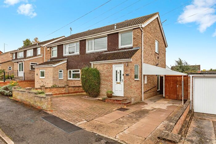 3 Bedroom Semi-Detached House For Sale In Oakleas Rise, Thrapston, Kettering, NN14