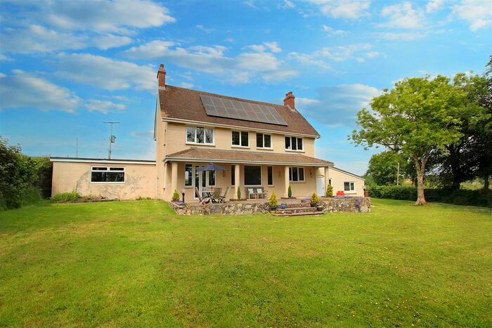 4 Bedroom Detached House For Sale In St. Florence, Tenby, SA70
