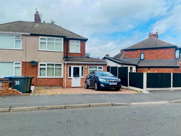 4 Bedroom Semi-Detached House To Rent In Murcott Road East, Leamington Spa, CV31