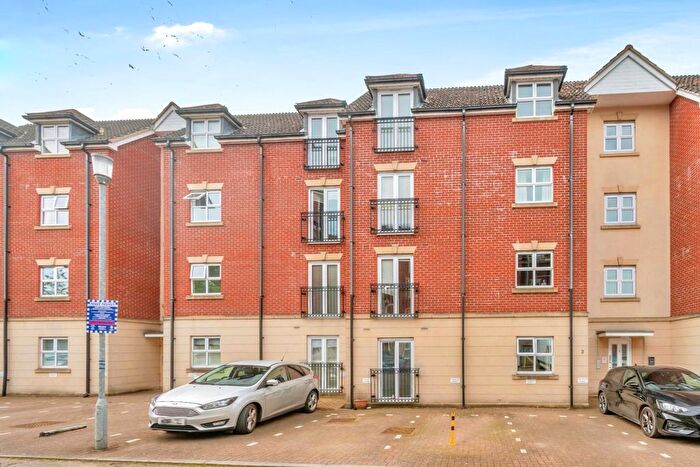 2 Bedroom Flat To Rent In Hallfield Road, York, YO31