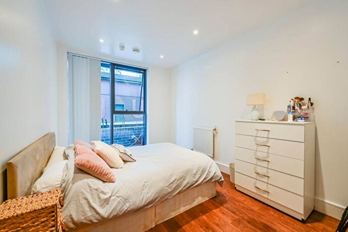 1 Bedroom Flat To Rent In New Century House, , Royal Docks, London, E16